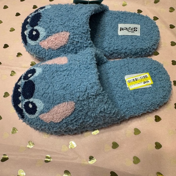 Disney Stitch Ladies Slippers S/M (Shoe Size 5–7) Cozy Fuzzy House Shoes New - Picture 3 of 9